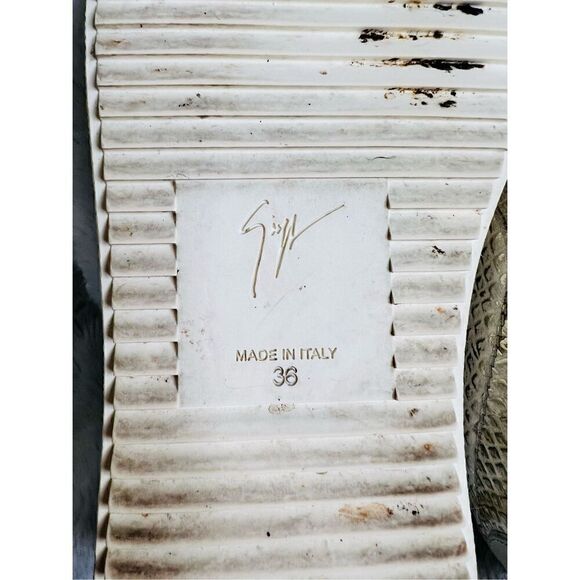 Giuseppe Zanotti Gold/Cream Python Embossed Leather And Leather Double Zip Low T - Picture 10 of 12